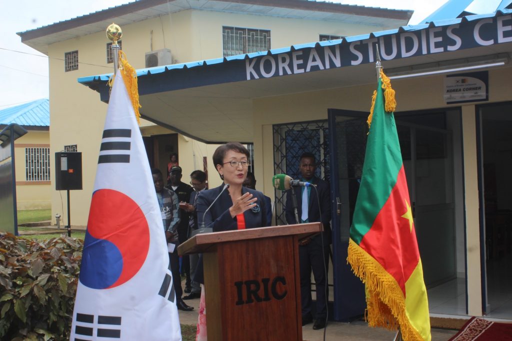 S.E Bok-ryeol RHYOU, Ambassadeur de la République de Corée au Cameroun